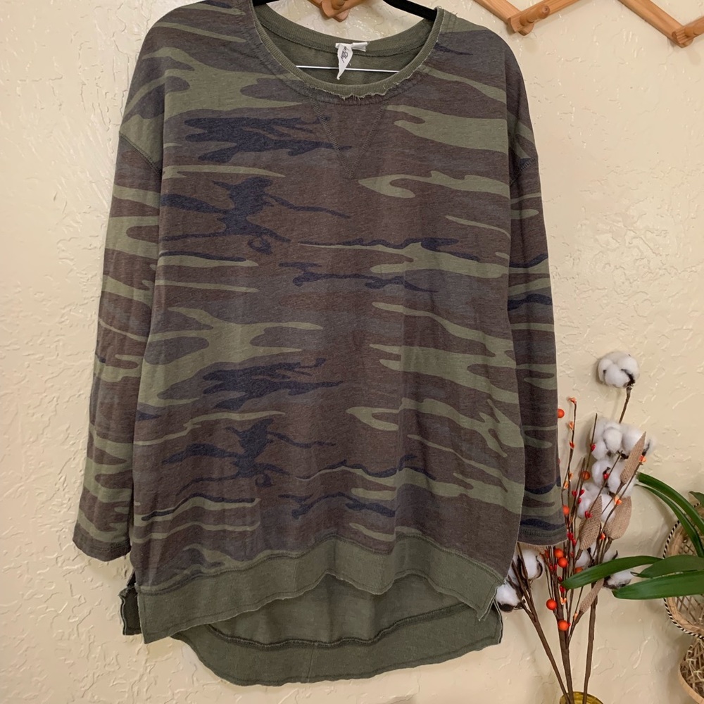 Camouflage print sweater